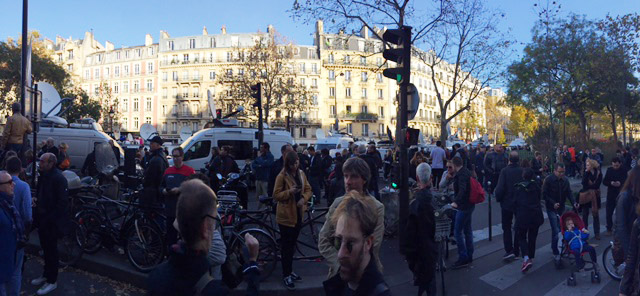 Paris nach den Anschlgen vom 13. November 2015, neben dem Konzertsaal Bataclan