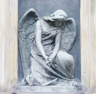 Statue dans l'ancien cimetière Saint-Matthieu à Berlin
